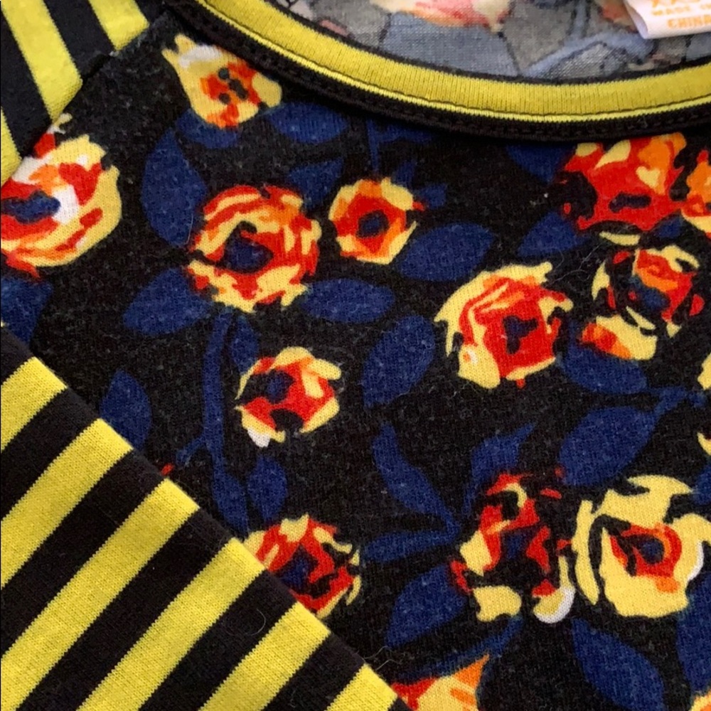 Lularoe Randy Tee - Picture 3 of 4
